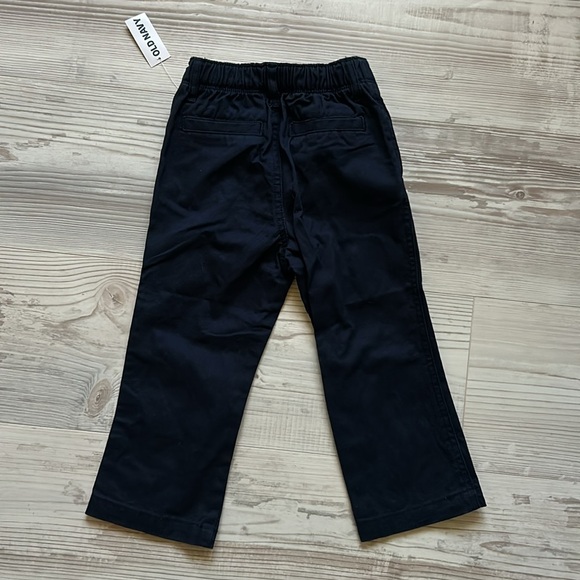✨NWT✨Old Navy Straight Leg Pant, 2T - Picture 3 of 3